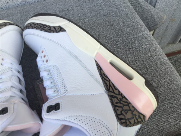 Air Jordan 3 WMNS Atmosphere - Image 4