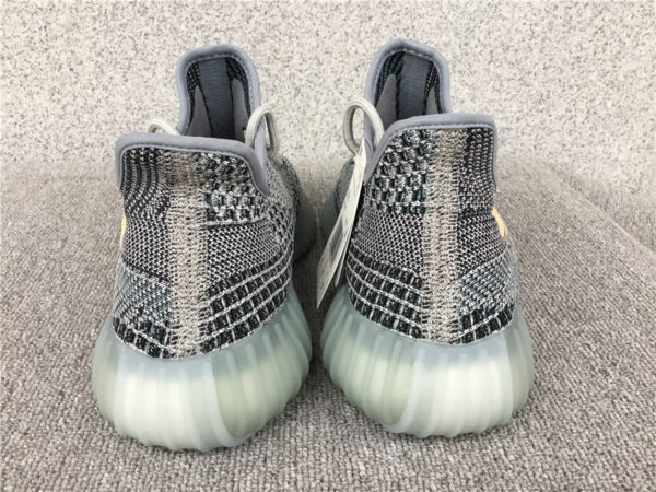 Yeezy Coconut Ash Blue - Image 8