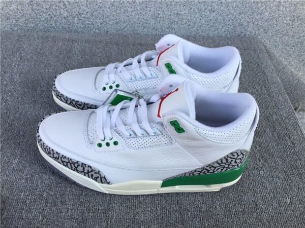 Wmns Air Jordan 3 Retro 'Lucky Green' - Image 2