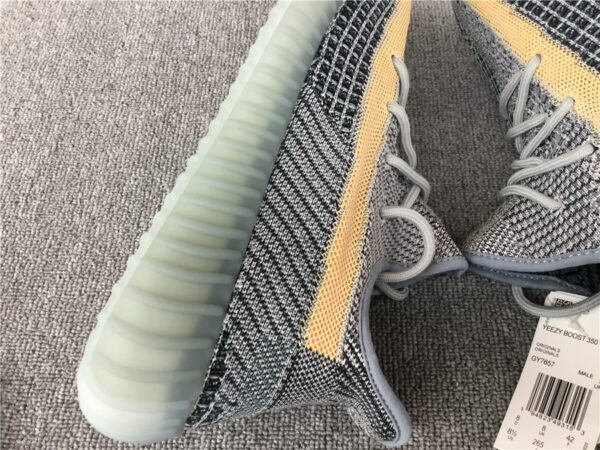 Yeezy Coconut Ash Blue - Image 3