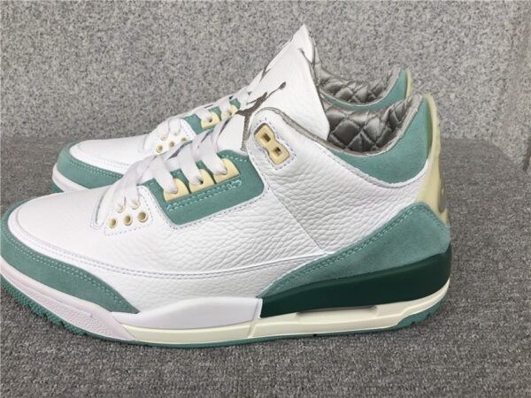Air Jordan 3 Retro "Mars Stone" - Image 8