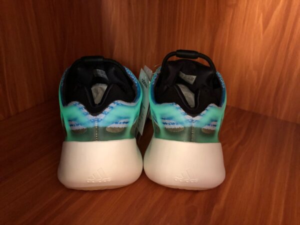 Yeezy Boost Arzareth Blue Aurora - Image 17