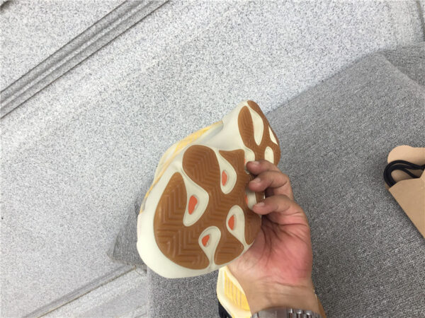 Ad Yeezy White Yellow - Image 10