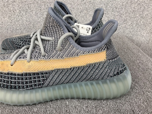 Yeezy Coconut Ash Blue - Image 2