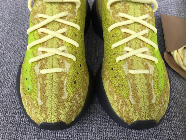 Yeezy Boost 'Hylte Glow' - Image 4