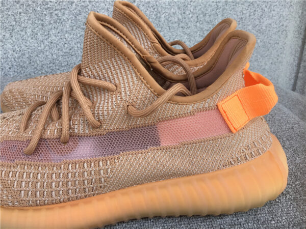 Yeezy Boost Kids 'Clay' - Image 2