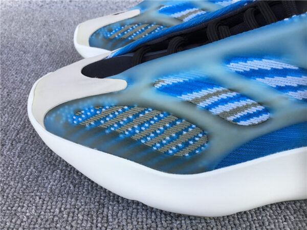 Yeezy Boost Arzareth Blue Aurora - Image 9