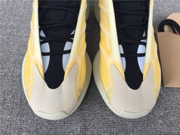 Ad Yeezy White Yellow - Image 14