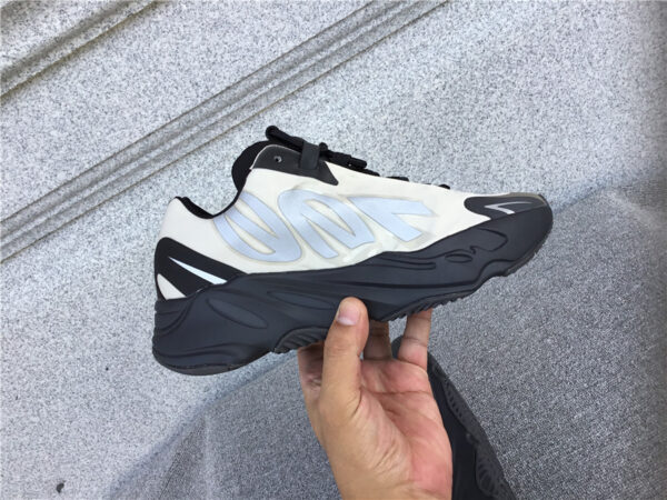 Yeezy Boost Infants 'Bone' - Image 12