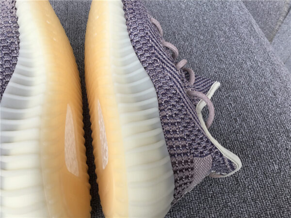 Yeezy Boost Ash Pearl - Image 23