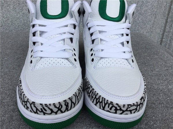 Air Jordan 3 Retro 'Oregon Ducks' - Image 13