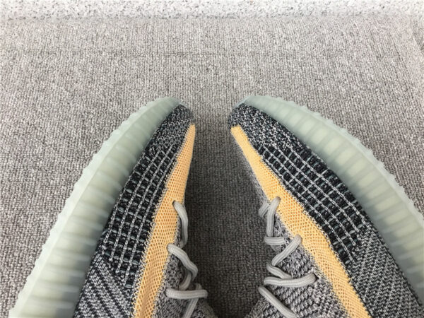 Yeezy Coconut Ash Blue - Image 6