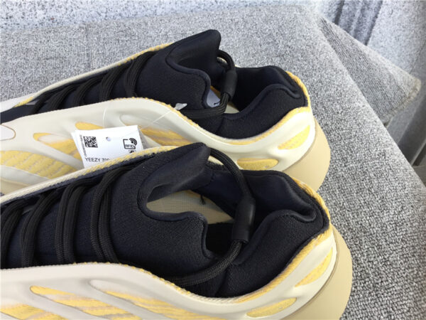 Yeezy Boost Srphym Leaf Yellow - Image 7