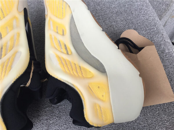 Ad Yeezy White Yellow - Image 12