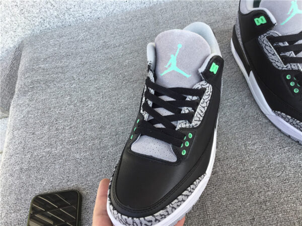 Air Jordan 3 Retro GS 'Green Glow' - Image 17