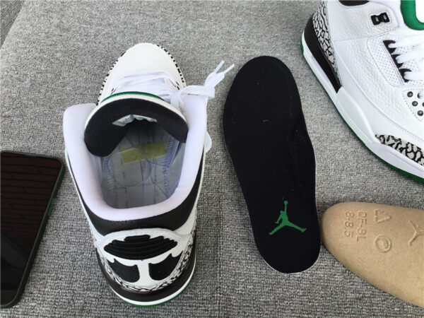 Air Jordan 3 Retro 'Oregon Ducks' - Image 8