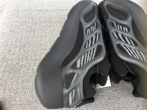Yeezy Boost Alvah Dark - Image 6