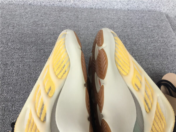Ad Yeezy White Yellow - Image 16