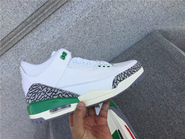Wmns Air Jordan 3 Retro 'Lucky Green'