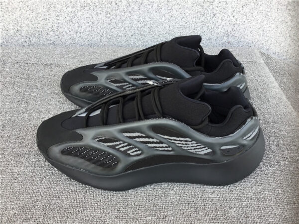 Yeezy Boost Alvah Dark - Image 15