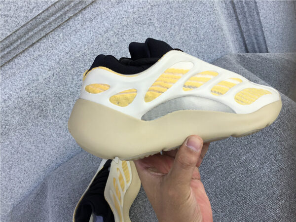Yeezy Boost Srphym Leaf Yellow - Image 10