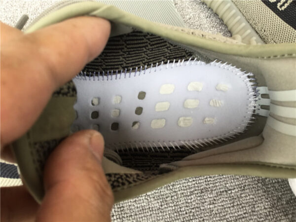 Yeezy Granite Black - Image 15