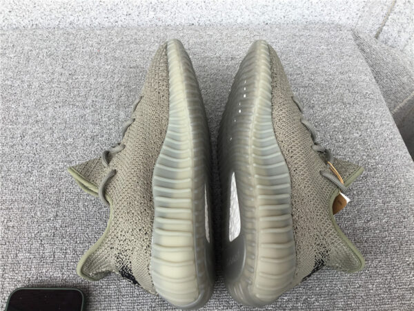 Yeezy Granite Black - Image 23