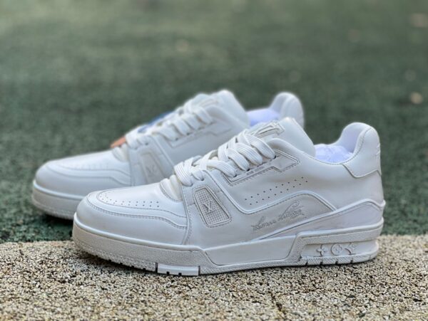 Trainer Pure white denim round toe lace-up LV