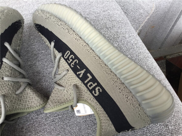 Yeezy Granite Black - Image 9