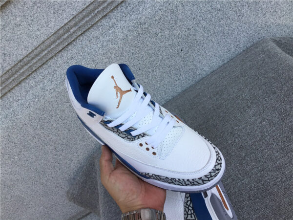 Air Jordan  White and Blue Wizards - Image 8