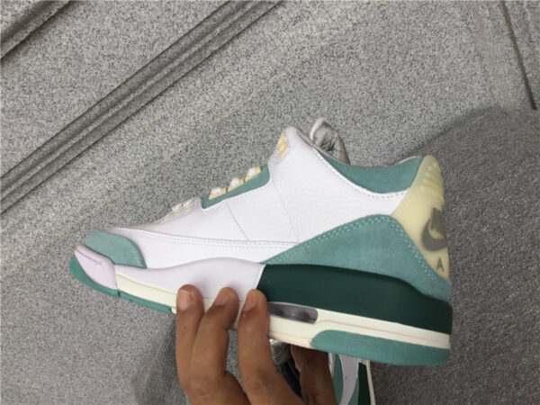 Air Jordan 3 Retro "Mars Stone" - Image 10