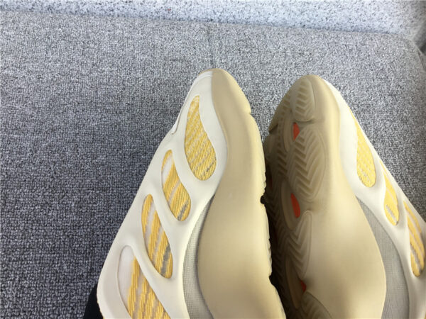 Yeezy Boost Srphym Leaf Yellow - Image 15