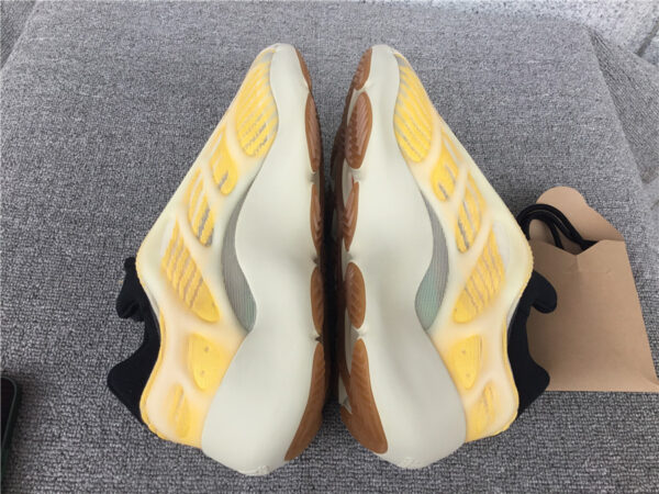 Ad Yeezy White Yellow - Image 8