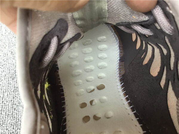 Yeezy Boost Mono Mist - Image 24