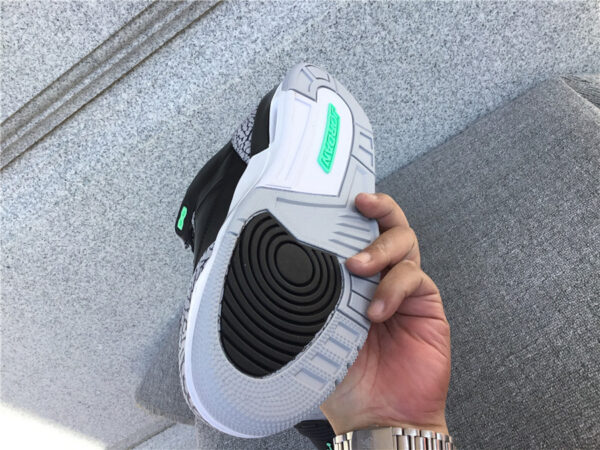 Air Jordan 3 Retro GS 'Green Glow' - Image 6