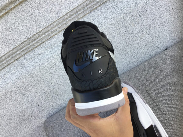 Air Jordan black and white manuscript - Image 7
