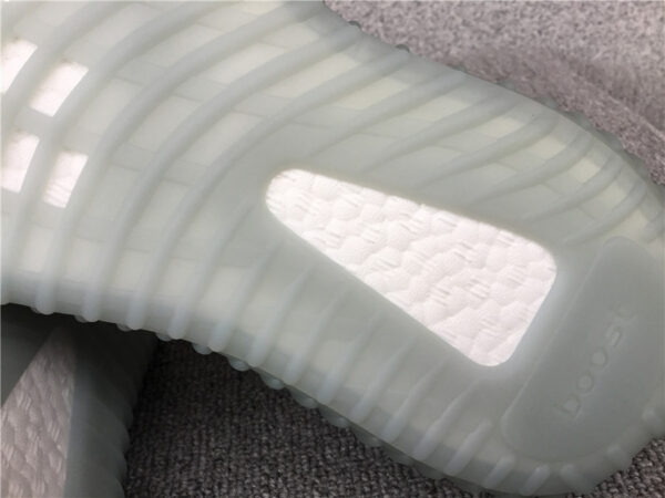 Yeezy Coconut Ash Blue - Image 17