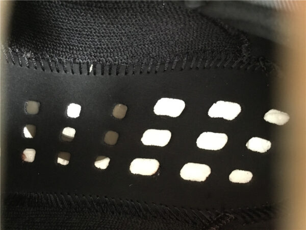 Yeezy Boost Bred - Image 11