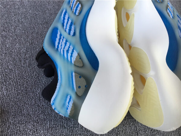 Yeezy Boost Arzareth Blue Aurora - Image 31