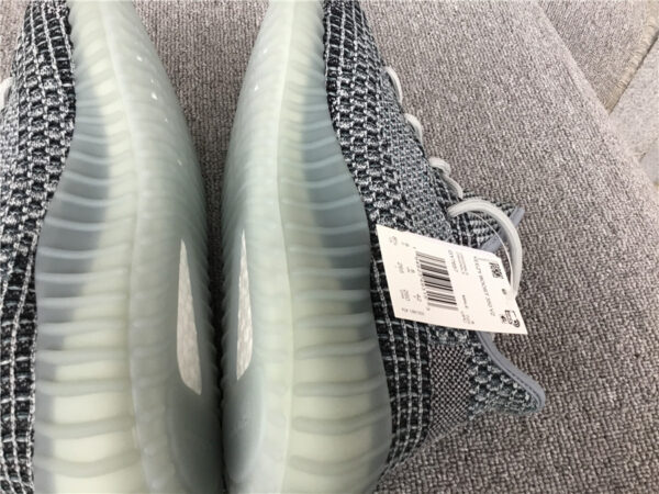 Yeezy Coconut Ash Blue - Image 19