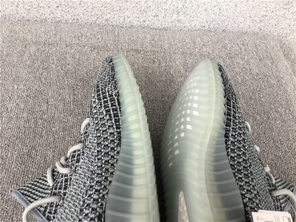 Yeezy Coconut Ash Blue - Image 29