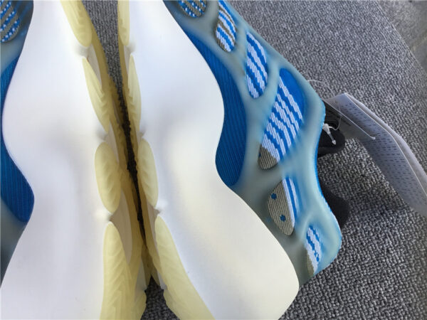 Yeezy Boost Arzareth Blue Aurora - Image 33