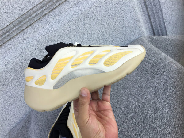 Yeezy Boost Srphym Leaf Yellow