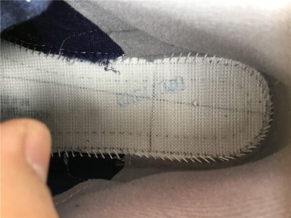 Air Jordan 3 Midnight Navy - Image 26