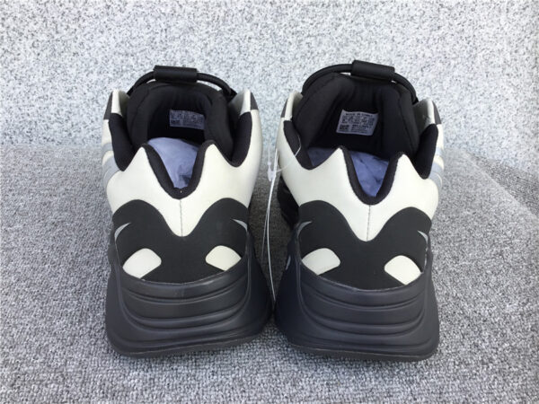 Yeezy Boost Infants 'Bone' - Image 17