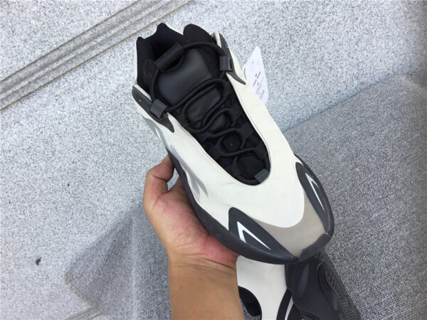 Yeezy Boost Infants 'Bone' - Image 18