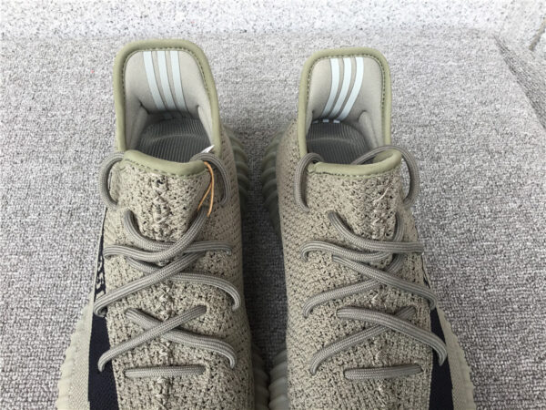 Yeezy Granite Black - Image 3
