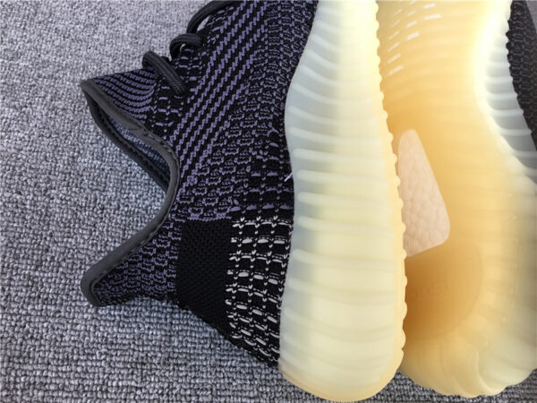 Yeezy Boost Yecheil Non-Reflective - Image 5