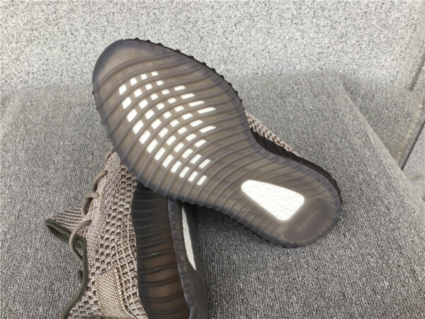 Yeezy Volcanic Ash - Image 8