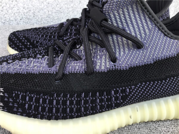Yeezy Boost Yecheil Non-Reflective - Image 4